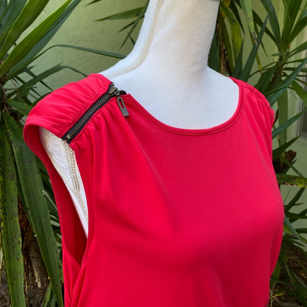 Red Dress side zipper Slit Ruched - Picture 6 of 9